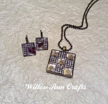 Load image into Gallery viewer, Bronze Plated 15mm Earring Tray Square 1 Pair