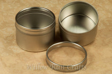 Load image into Gallery viewer, Round Gift Tin