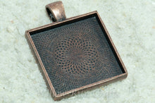 Load image into Gallery viewer, Pendant Tray Square Antique Copper 25mm