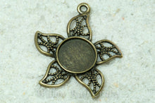 Load image into Gallery viewer, Pendant Tray Antique Bronze Flower 12mm