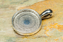 Load image into Gallery viewer, Pendant Tray Circle Antique Silver 16mm