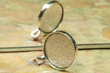 Load image into Gallery viewer, Pendant Tray Double Sided Circle Antique Silver 25mm