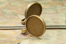 Load image into Gallery viewer, Pendant Tray Double Sided Circle Antique Bronze 25mm