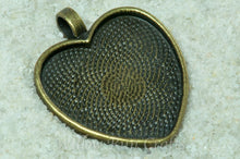 Load image into Gallery viewer, Pendant Tray Heart Antique Bronze 25mm