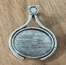 Load image into Gallery viewer, Pendant Tray Oval Antique Silver 18 x 25mm