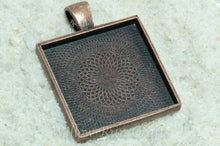 Load image into Gallery viewer, Pendant Tray Square Antique Copper 25mm
