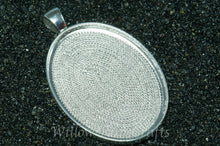 Load image into Gallery viewer, Pendant Tray Oval Silver 30 x 40mm
