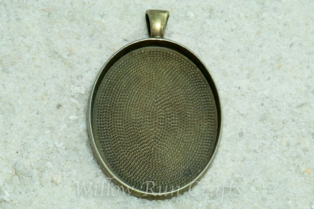 Pendant Tray Oval Antique Bronze 30 x 40mm