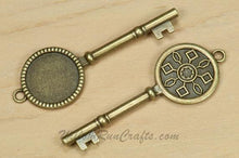 Load image into Gallery viewer, Key Pendant Setting 20mm Circle Antique Bronze
