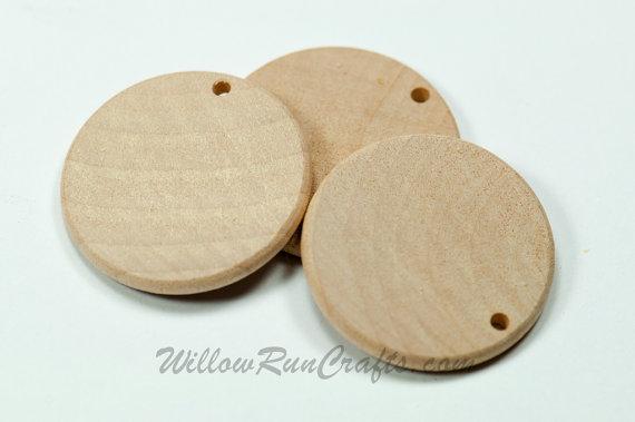 Wood Circle with Smooth Edge 1 inch with 1 Hole Drilled 20 pack